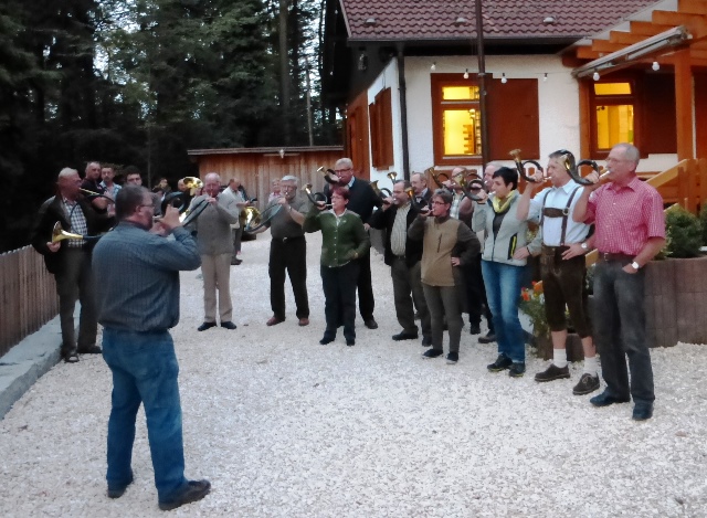 Einen geselligen Übungsabend hielt die Jagdhornbläsergruppe im Frohsinn Waldheim